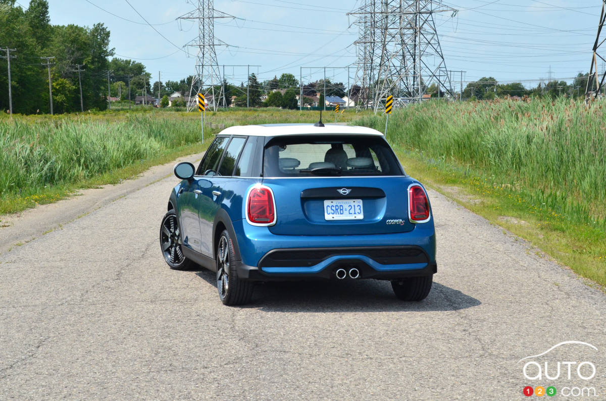 Mini Cooper S 5 portes 2022, arrière